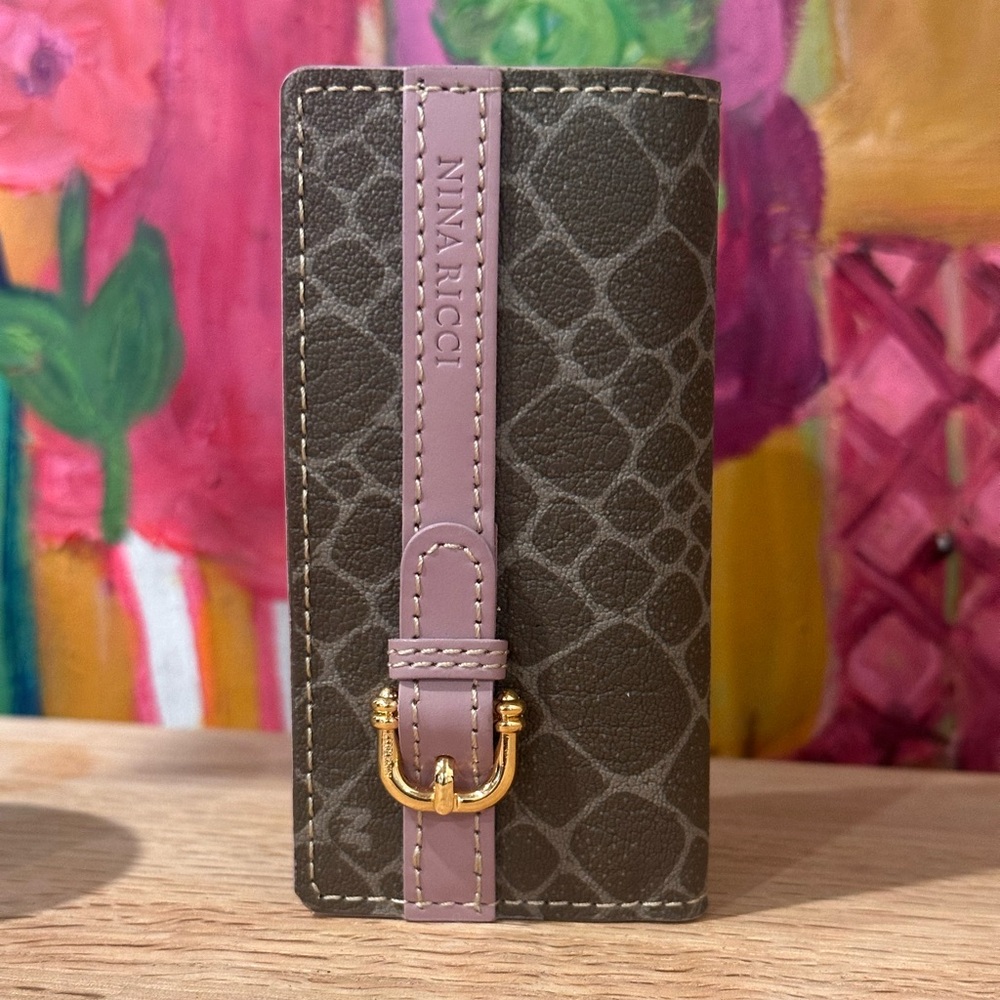 Nina Ricci 4 keychain trifold snap key case new with tag